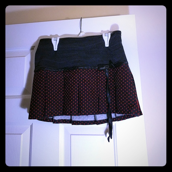 Pleated polkadot mini skirt - Picture 1 of 4
